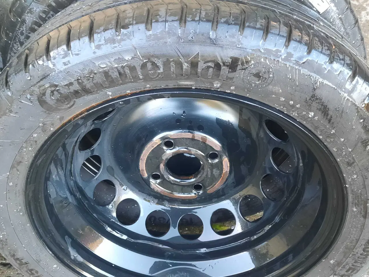 Billede 1 - 4 stk Continental sommerdæk med fælger, 165/60R/15