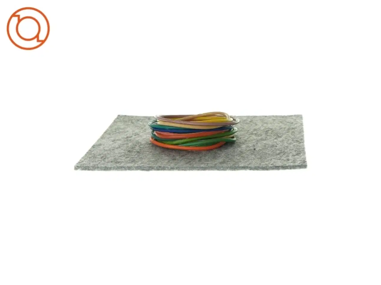 Billede 1 - Plastik armbånd i forskellige farver (13 stk)