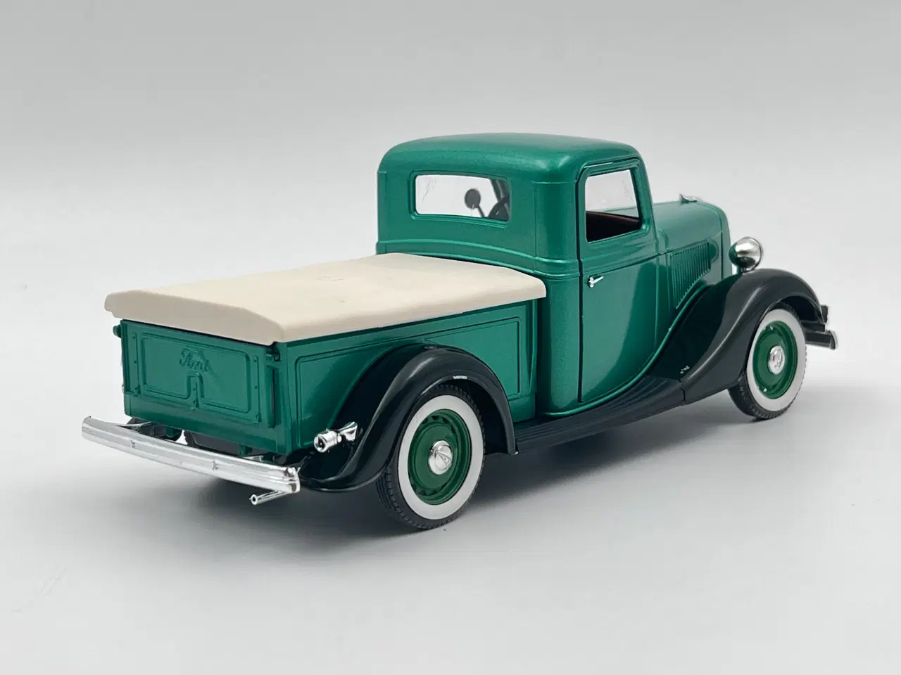 Billede 3 - 1936 Ford Pick Up V8 1:18  