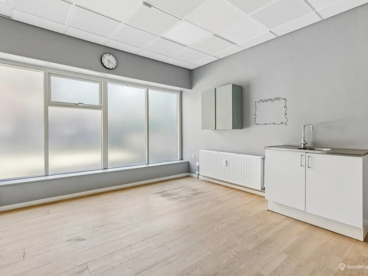 Billede 8 - Moderniseret og flot lejemål med store facadevinduer