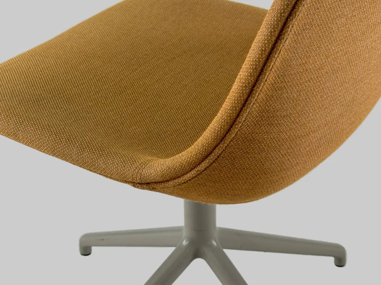 Billede 5 - Muuto Fiber Side Stol – Brun/Gråt Stel