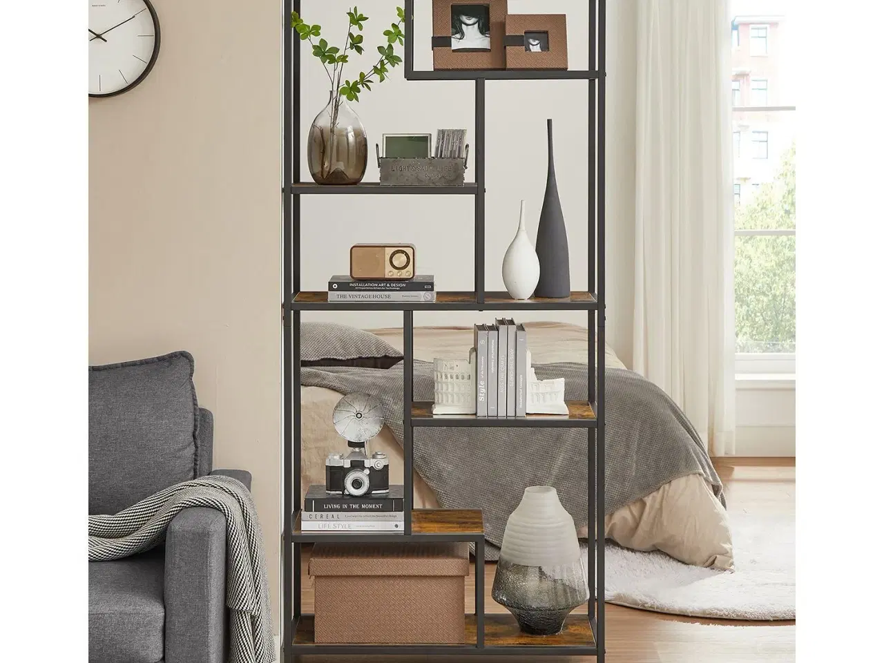 Billede 3 - Bogreol 6 niveauer geometrisk udstillingsreol, fritstående opbevaring, 30 × 80 × 180 cm, rustik brun/sort