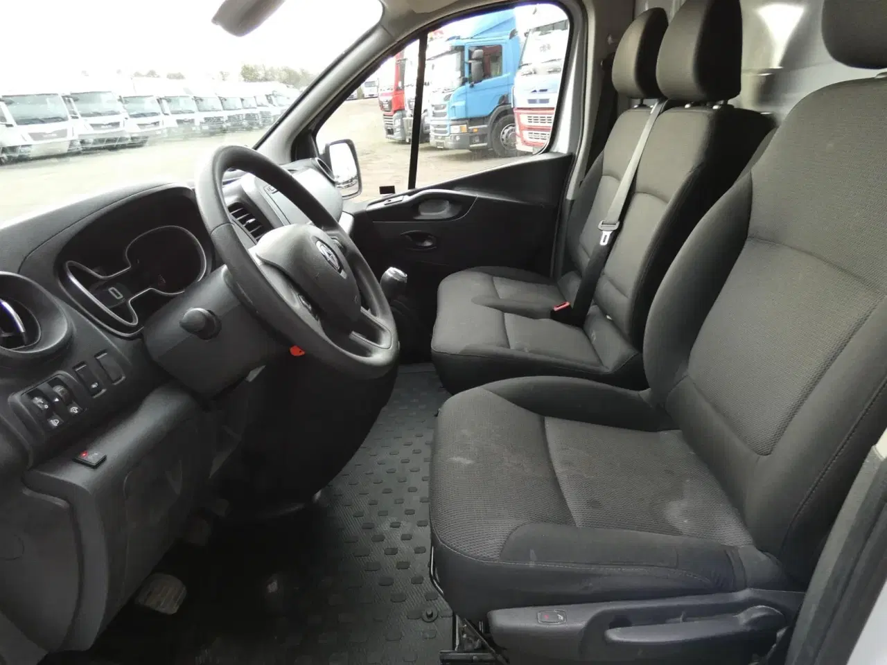 Billede 10 - Renault Trafic T29 L2H1 2,0 DCI 120HK Van 6g