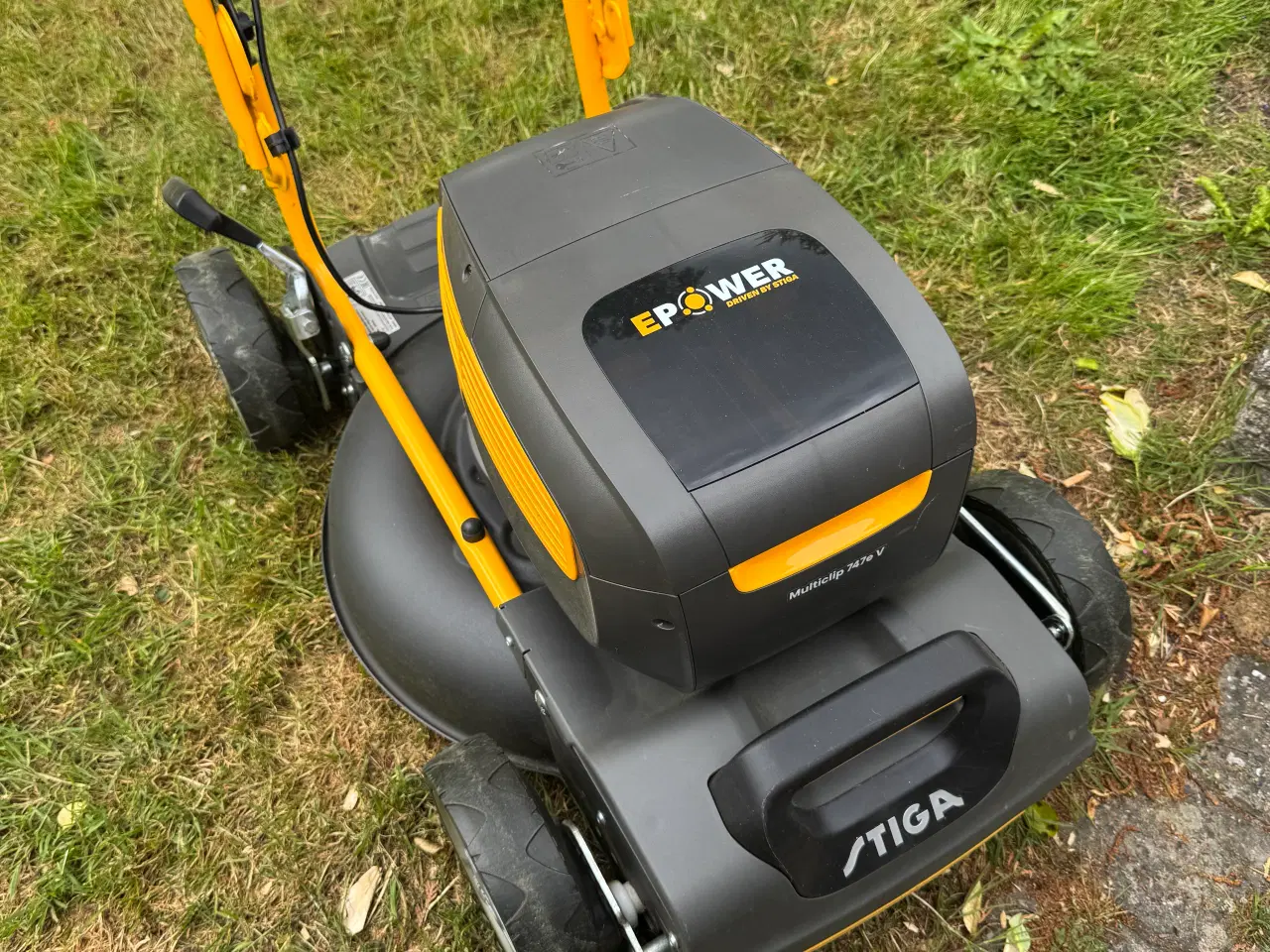 Billede 1 - Stiga Batteriplæneklipper med selvtræk