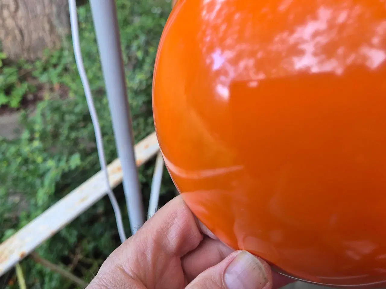 Billede 5 - To orange kuglelamper 