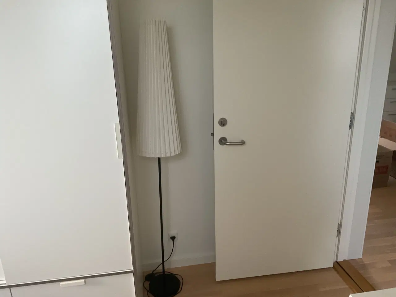 Billede 1 - Gulvlamper til afhentning