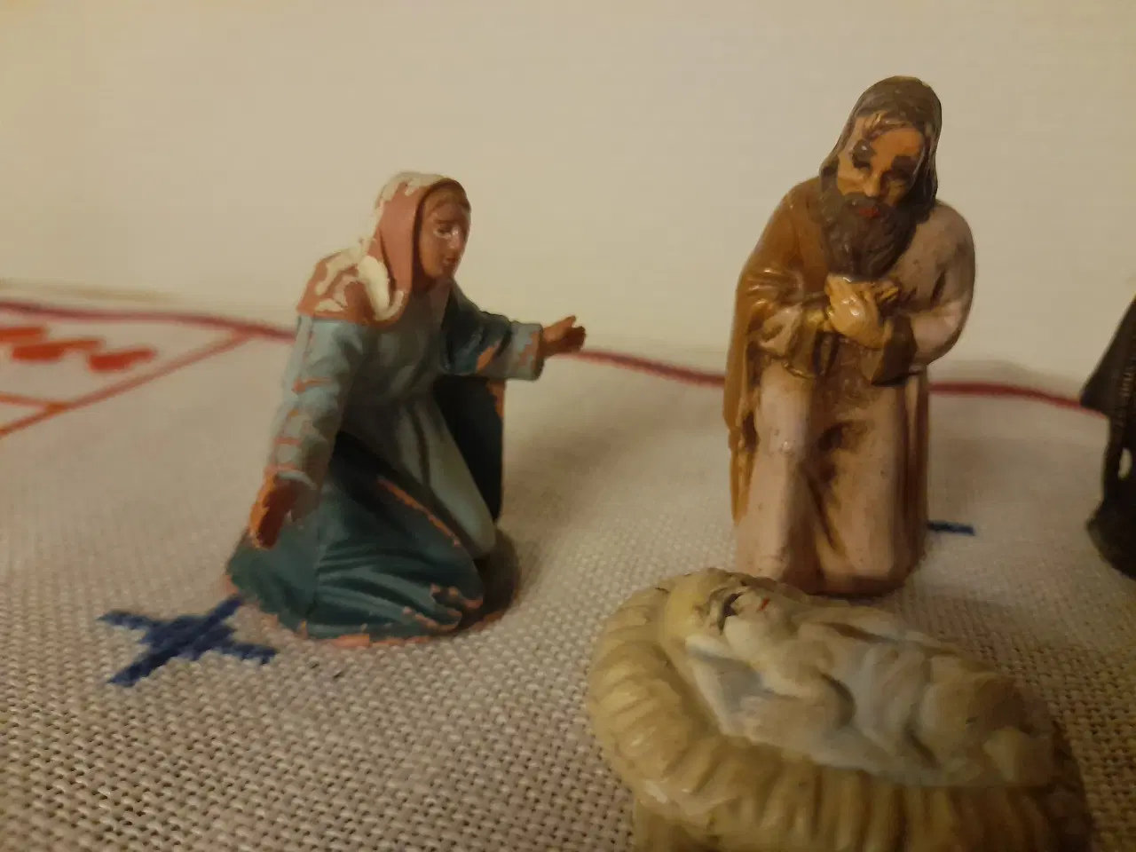 Billede 2 - Krybbespilsfigurer ( 5 dele).