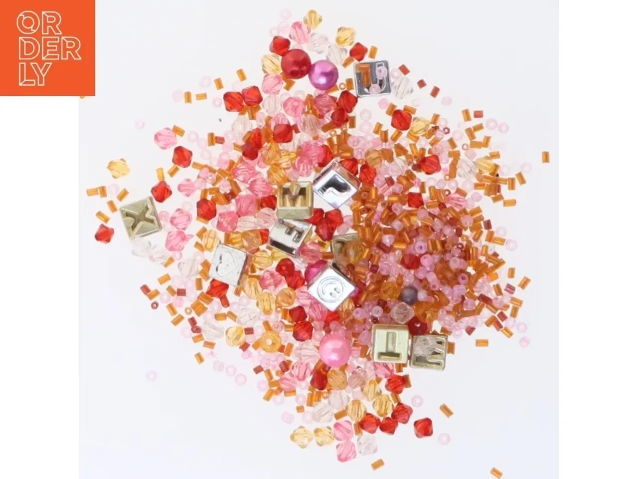 Billede 1 - Perler og bogstavscharms til smykker (str. 8x4 cm)