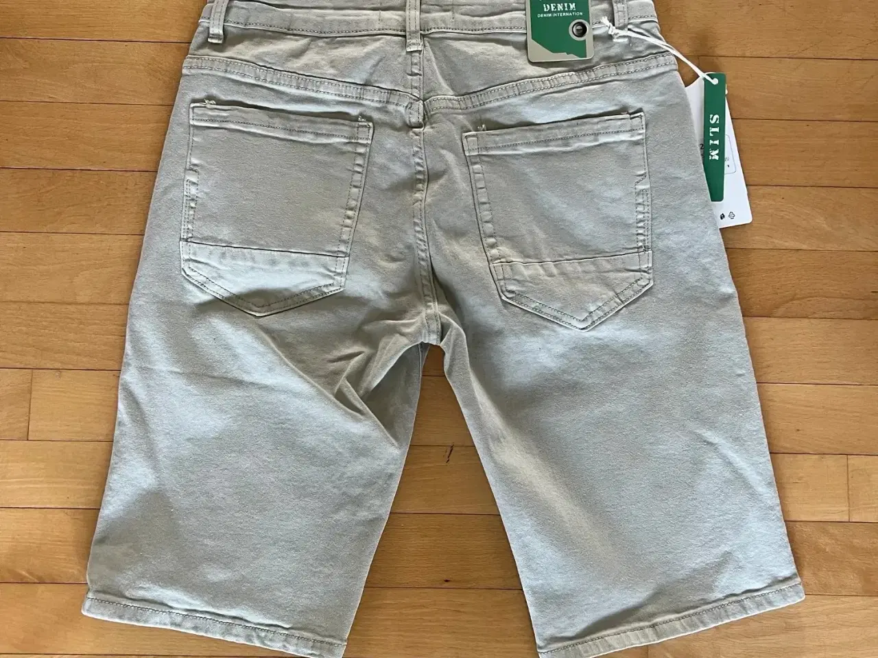 Billede 2 - Virtu Denim beige shorts m en smule stretch.Str 36