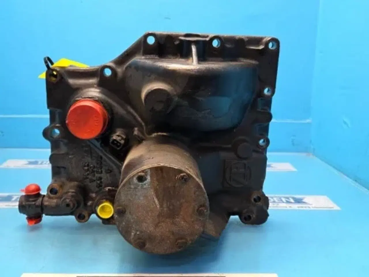 Billede 13 - Deutz Agrotron 90 Dæksel 04431645