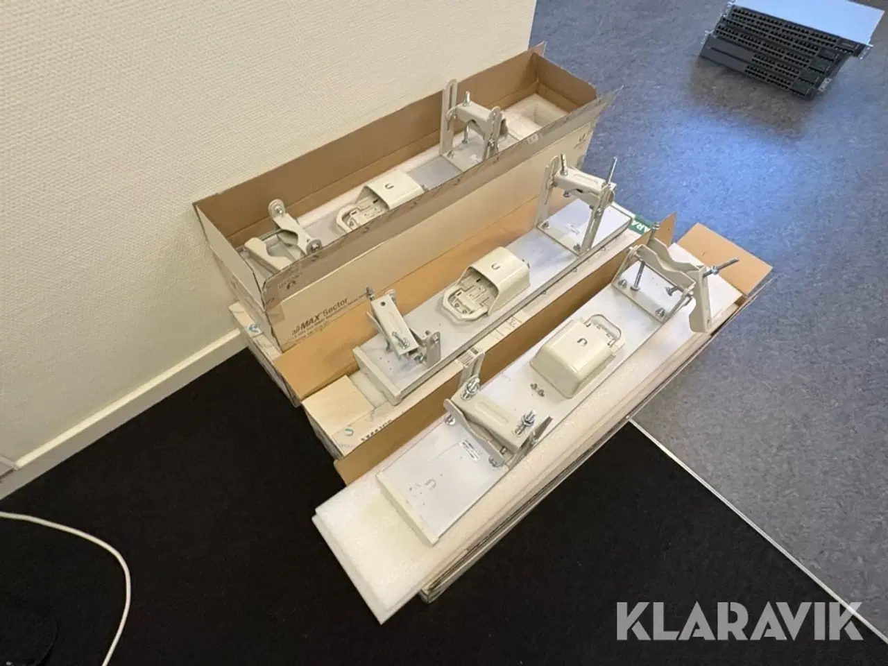 Billede 3 - Sektorantenner Ubiquiti Networks AM-5G19-120 airMAX til trådløst netværk 4 styk