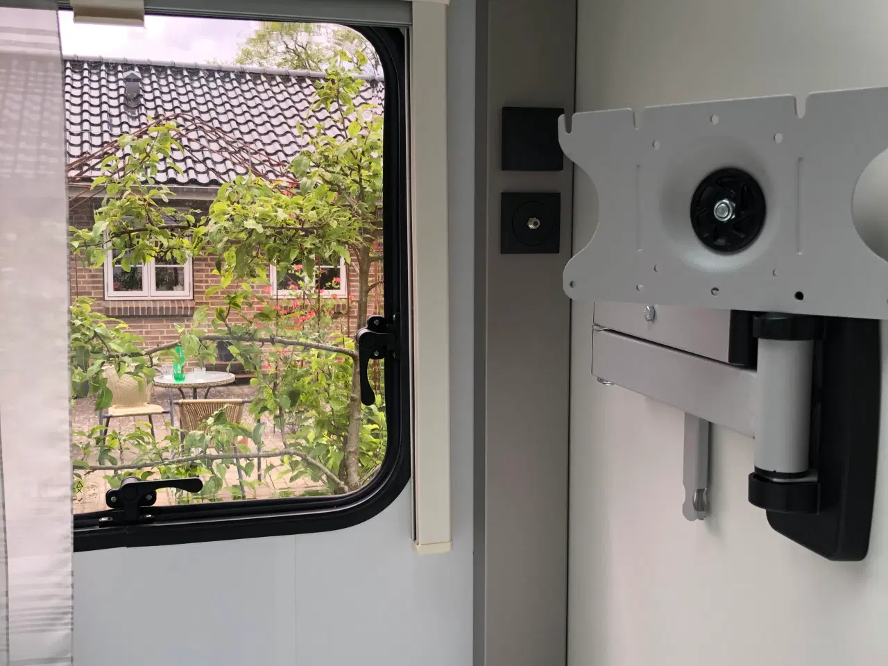 Billede 13 - Super flot 2 Pers. Campingvogn sælges