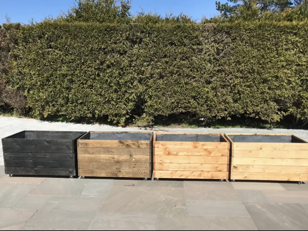 Billede 2 - Plantekasser lavet af genbrugstræ