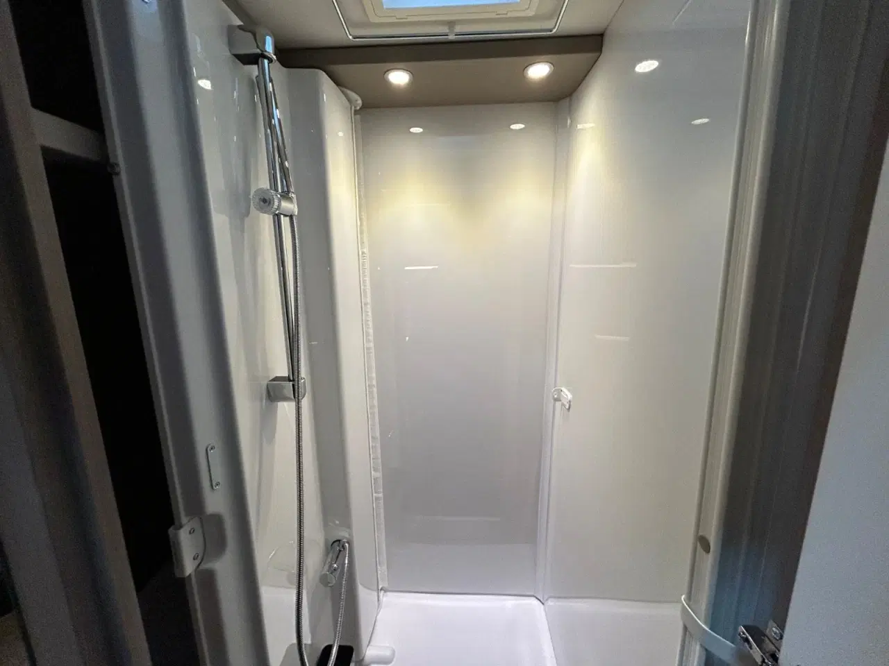 Billede 17 - Carado T328 PRO+ 2,2 JTD 140 aut.