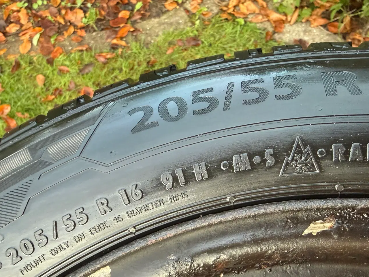 Billede 2 - Helårsdæk Barum 16" VW