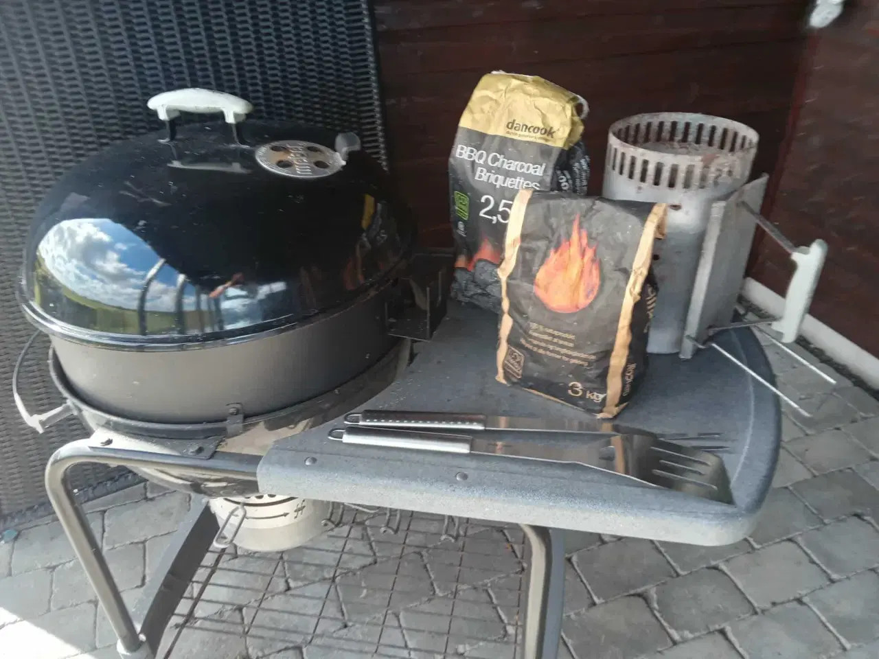 Billede 4 - Weber kuglegrill med div tilbehør 