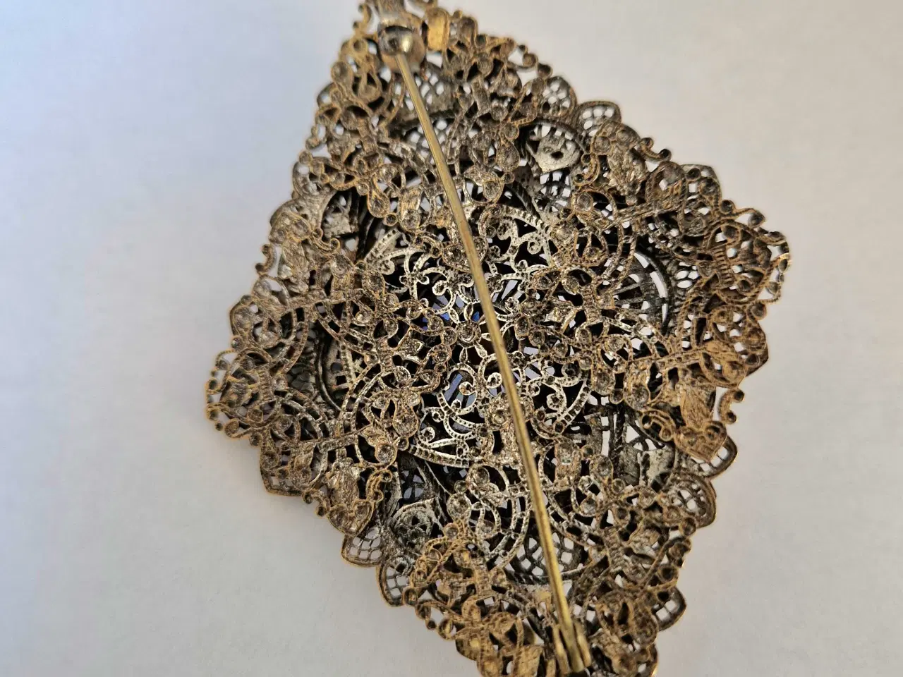 Billede 4 - Antik tjekkisk/bøhmisk filigran broche fra 1920ern