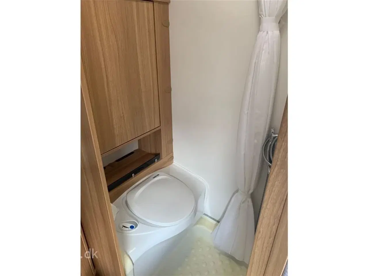 Billede 7 - 2015 - Dethleffs Camper 520 RET   Dethleffs Camper 520 RET 2015 med air con - Mover - og 3 m Fortelt