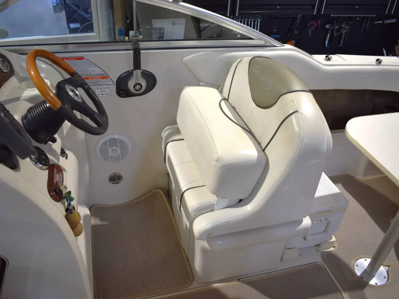 Billede 11 - Searay 225 Weekender - MerCruiser 5,0 V8