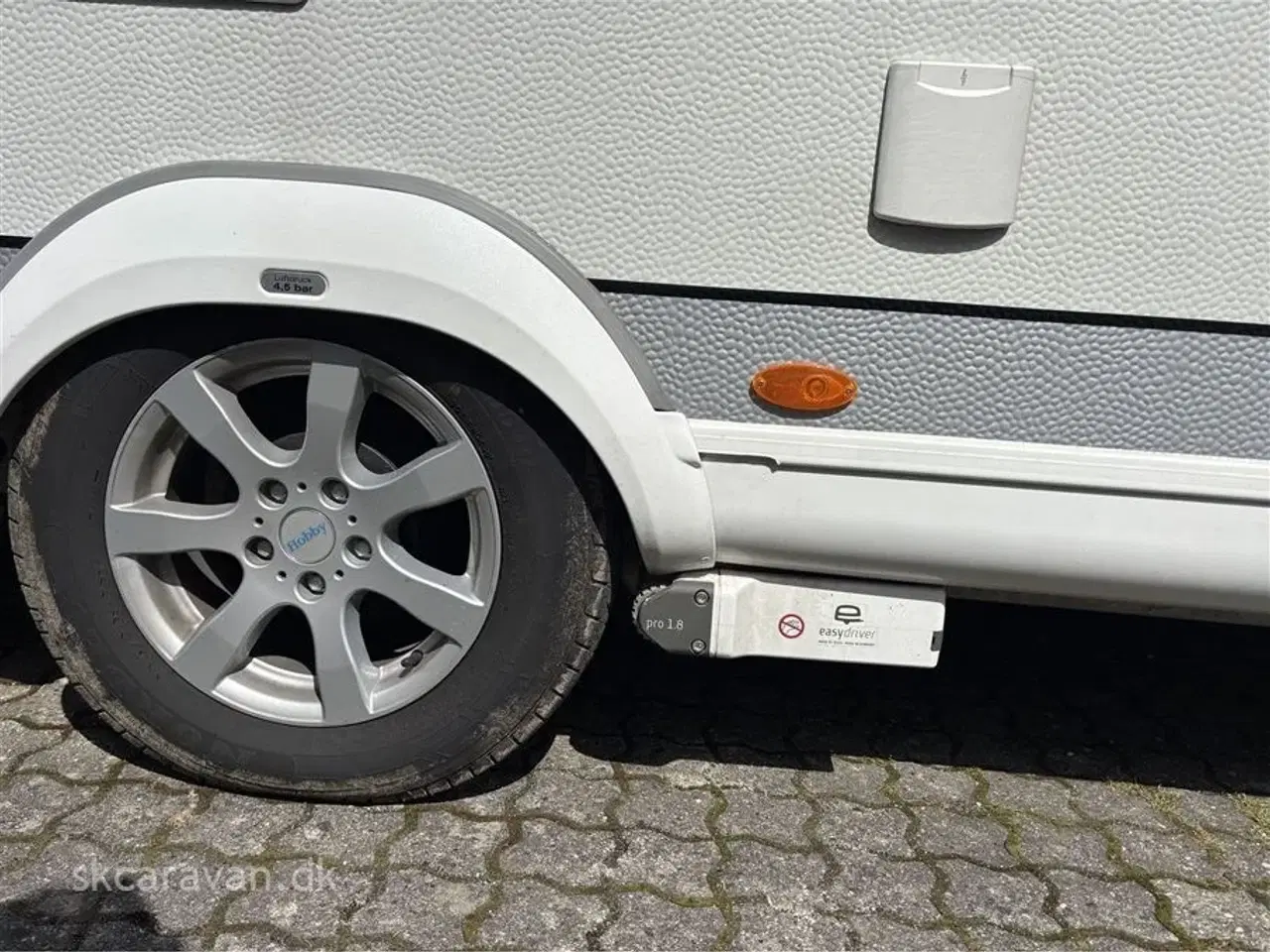 Billede 2 - 2018 - Hobby Excellent 560 CFe "50 YEARS"   Pæn og velholdt campingvogn, med meget udstyr