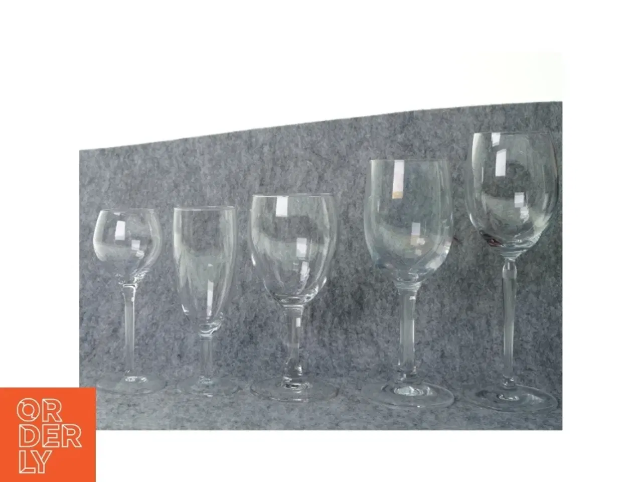 Billede 1 - Blandede vinglas (str. 20 x 5 cm 19 x 6 cm 16 x 7 cm 15 x 5 cm 15 x 5 cm)