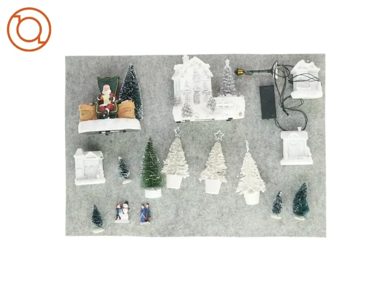 Billede 1 - Jule landsby med lys og bevægelige dele