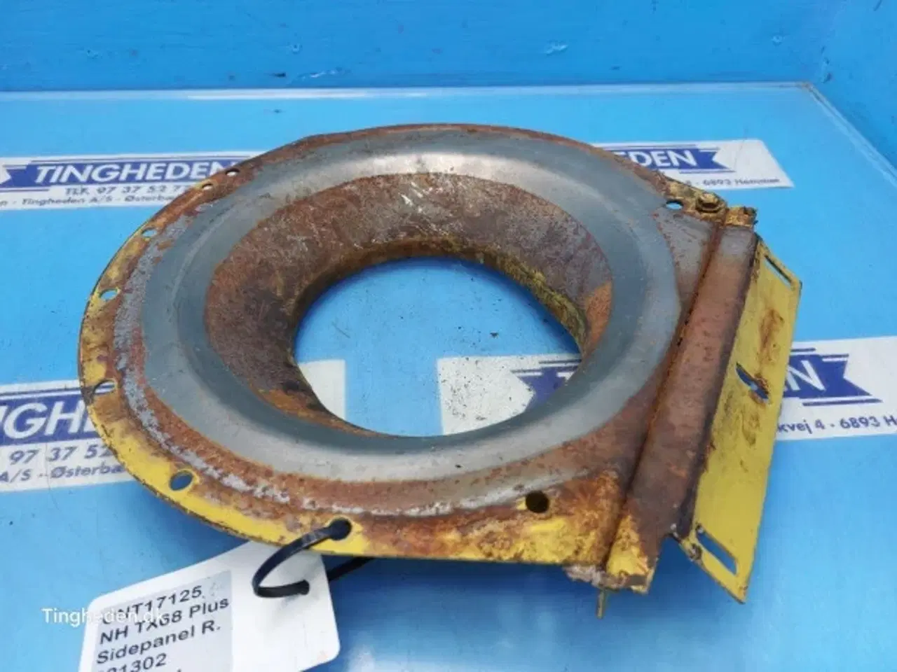 Billede 2 - New Holland TX68 Sidepanel R.  921302
