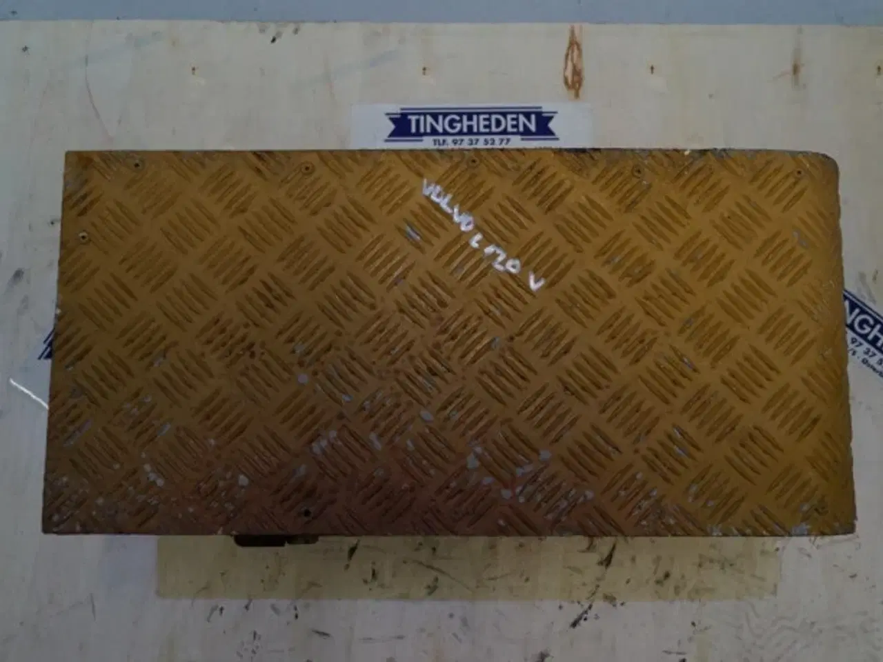 Billede 15 - Volvo L120 Baterikasse L.H. VOE11018434