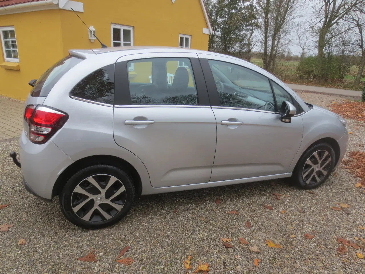 Billede 4 - Citroen C 3 1.6 BLUEHDi År 2017. Nysynet 