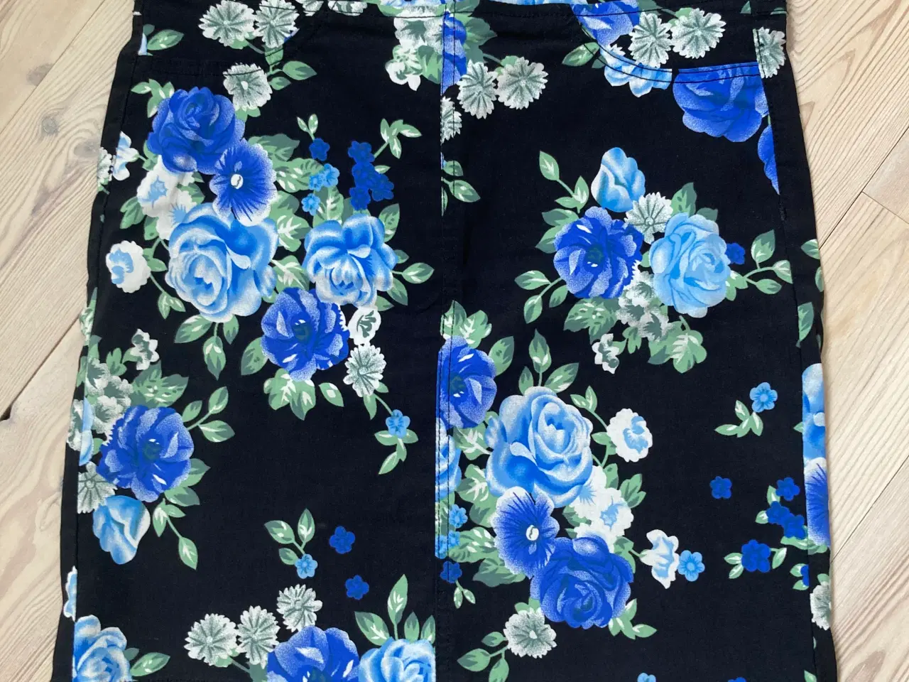 Billede 1 - Nederdel 