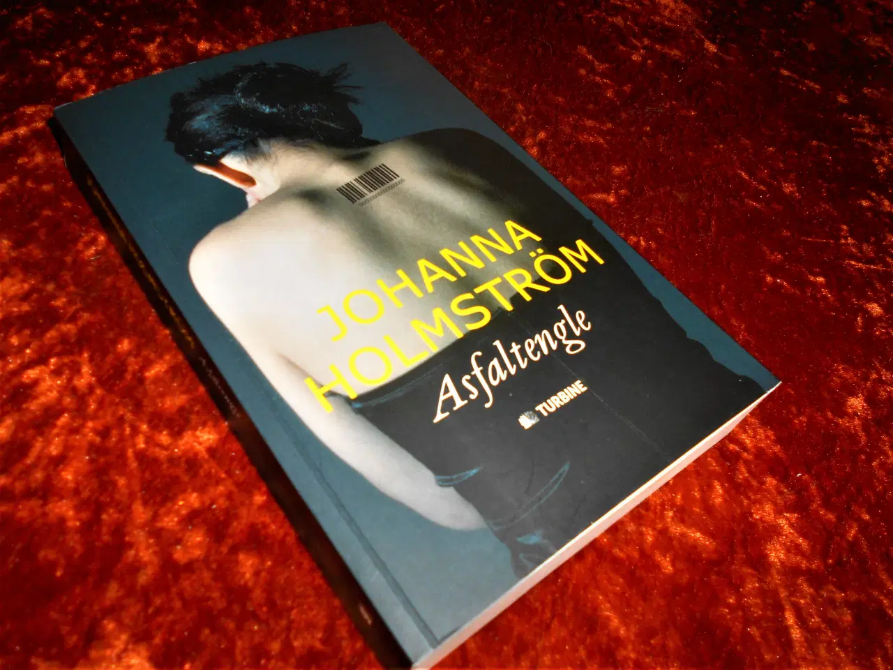 Billede 1 - Asfaltengle, Johanna Holmström