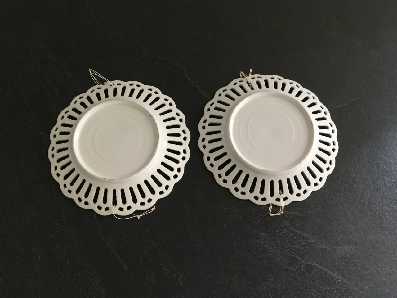 Billede 2 - 2 smukke vintage platter/tallerkner med guldskrift
