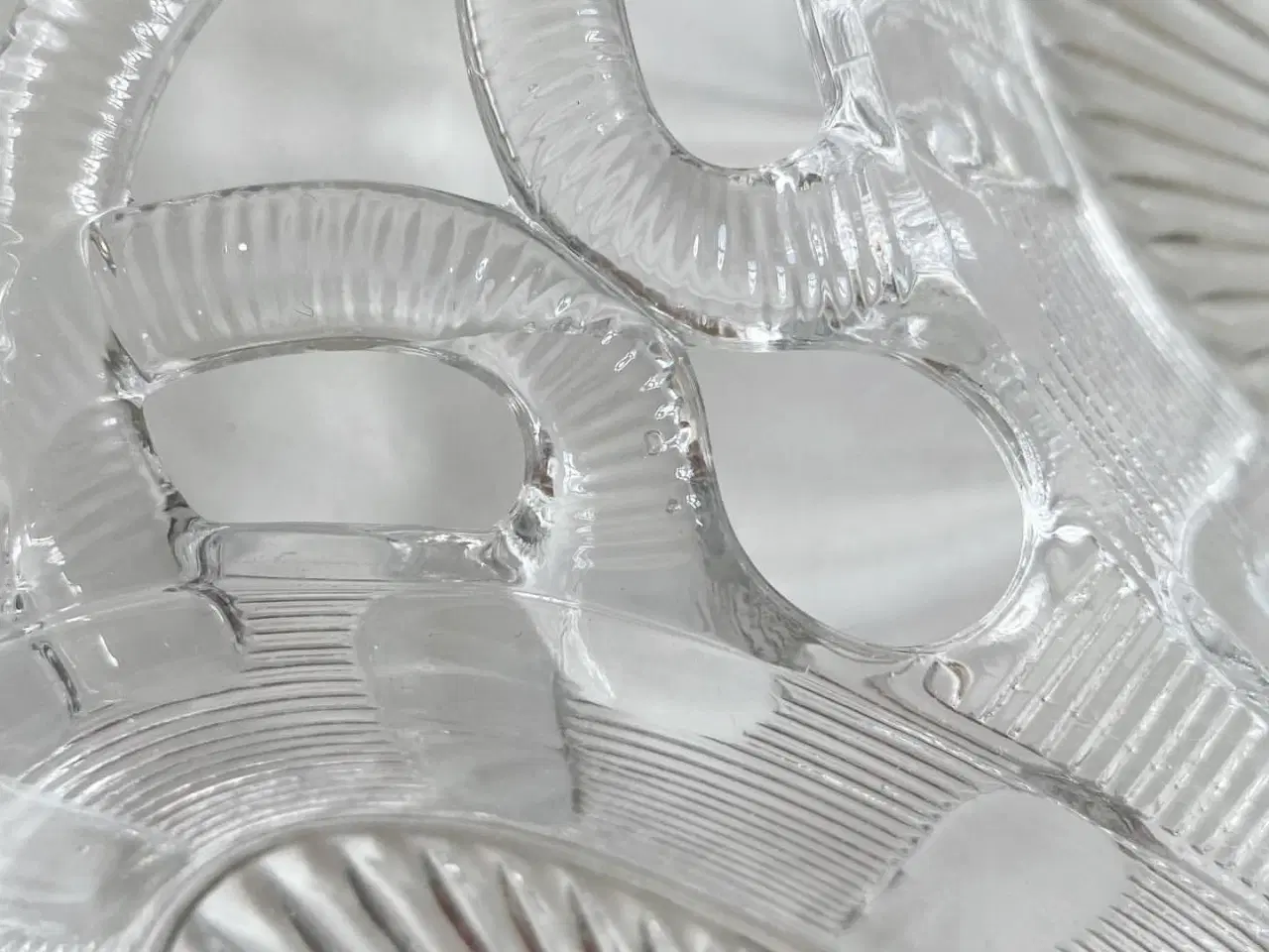 Billede 5 - 2-delt cabaretfad m rillede snirklinger, NB