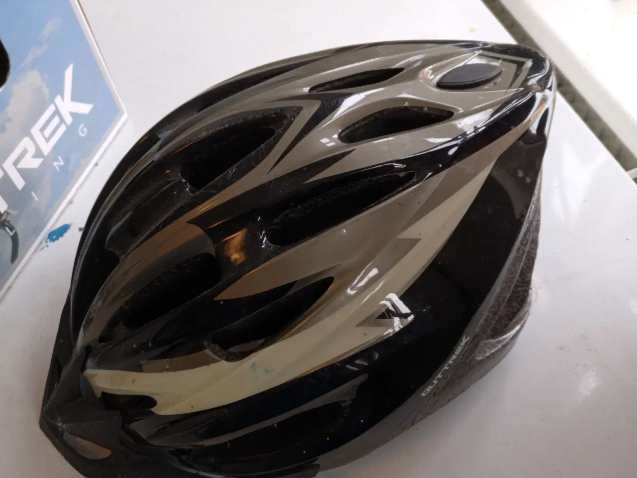 Billede 1 - cykel hjelm let brugt