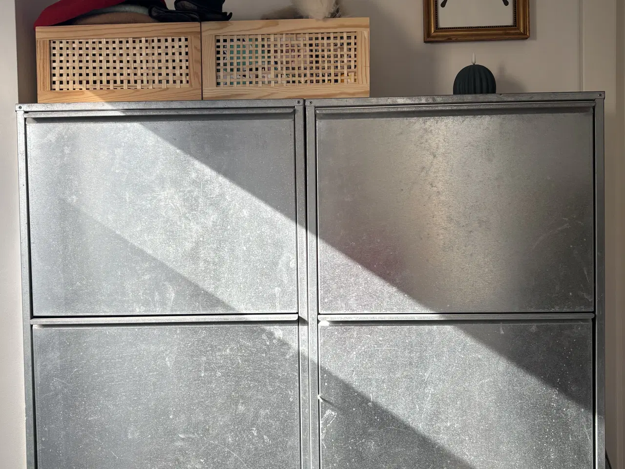 Billede 1 - Flotte rustikke skoskabe