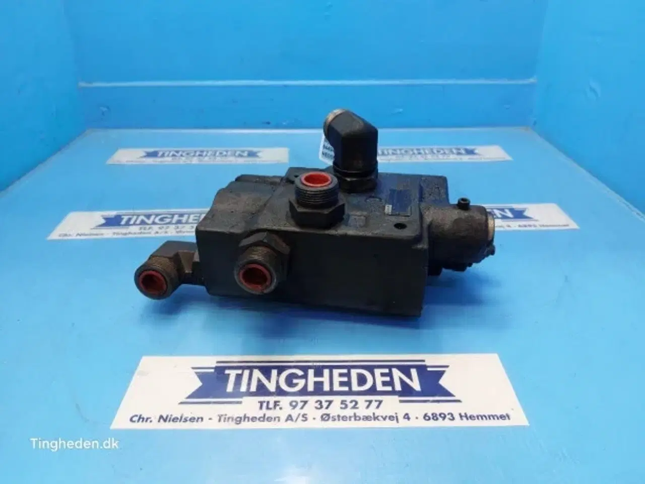 Billede 1 - Case 821E Styreventil 84494280