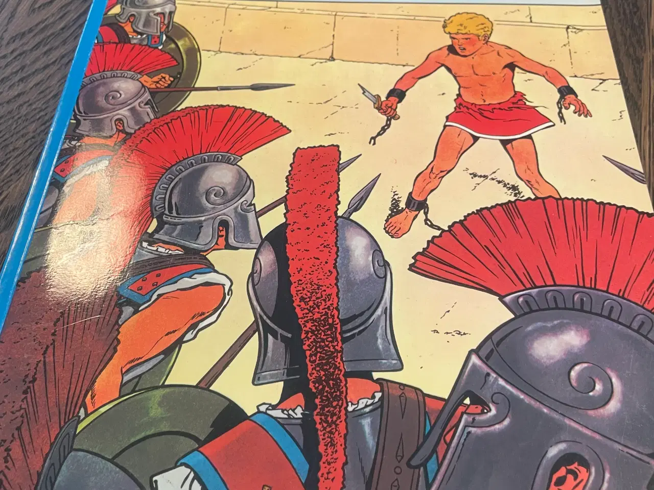 Billede 3 - Forskellige tegneserier sælges.