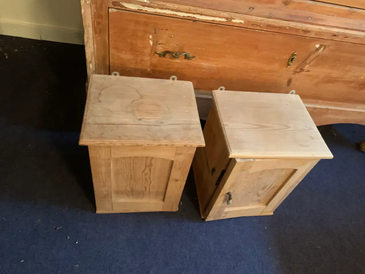 Billede 1 - Fine små væg/senge skabe