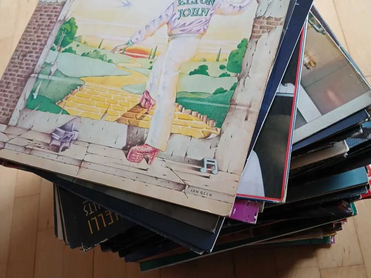 Billede 1 - Stor vinylpladesamling 70-80'erne (95stk.) 1400kr.