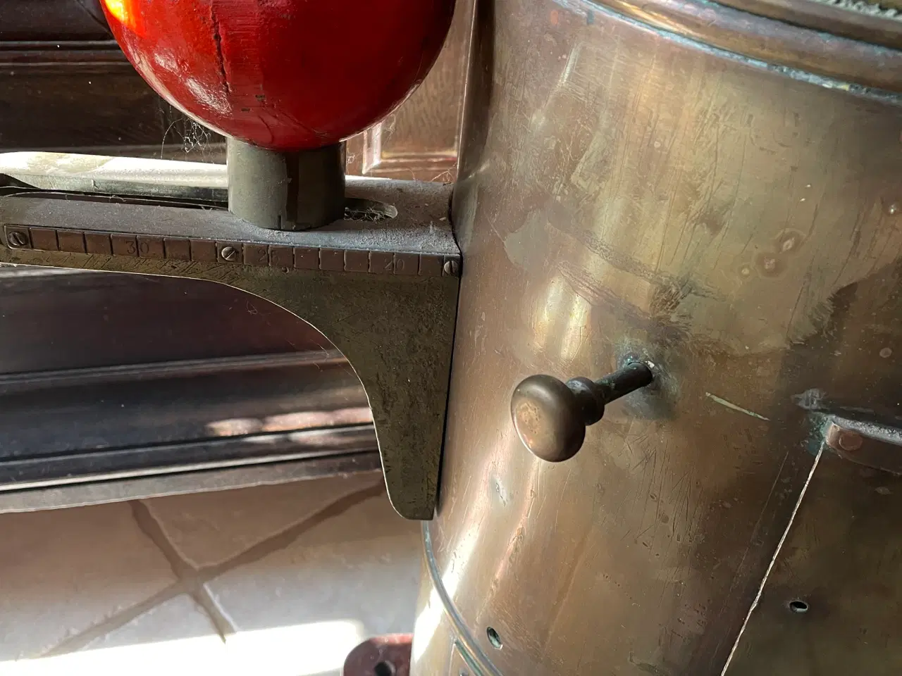 Billede 4 - Gl. nathus / kompas fra skib