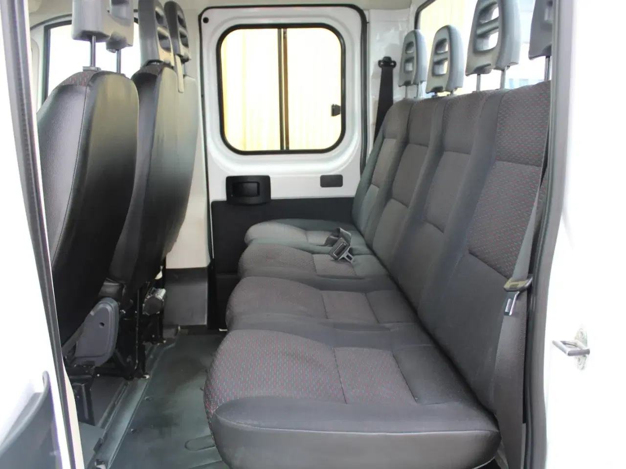Billede 4 - Citroën Jumper 33 2,2 BlueHDi 140 L3 Mandskabsvogn