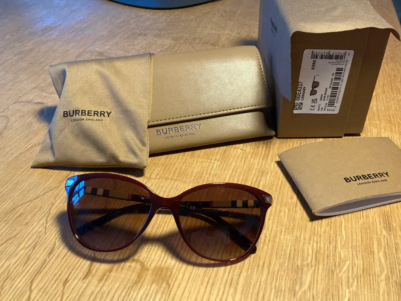 Billede 5 - Burberry - Dame-solbrille