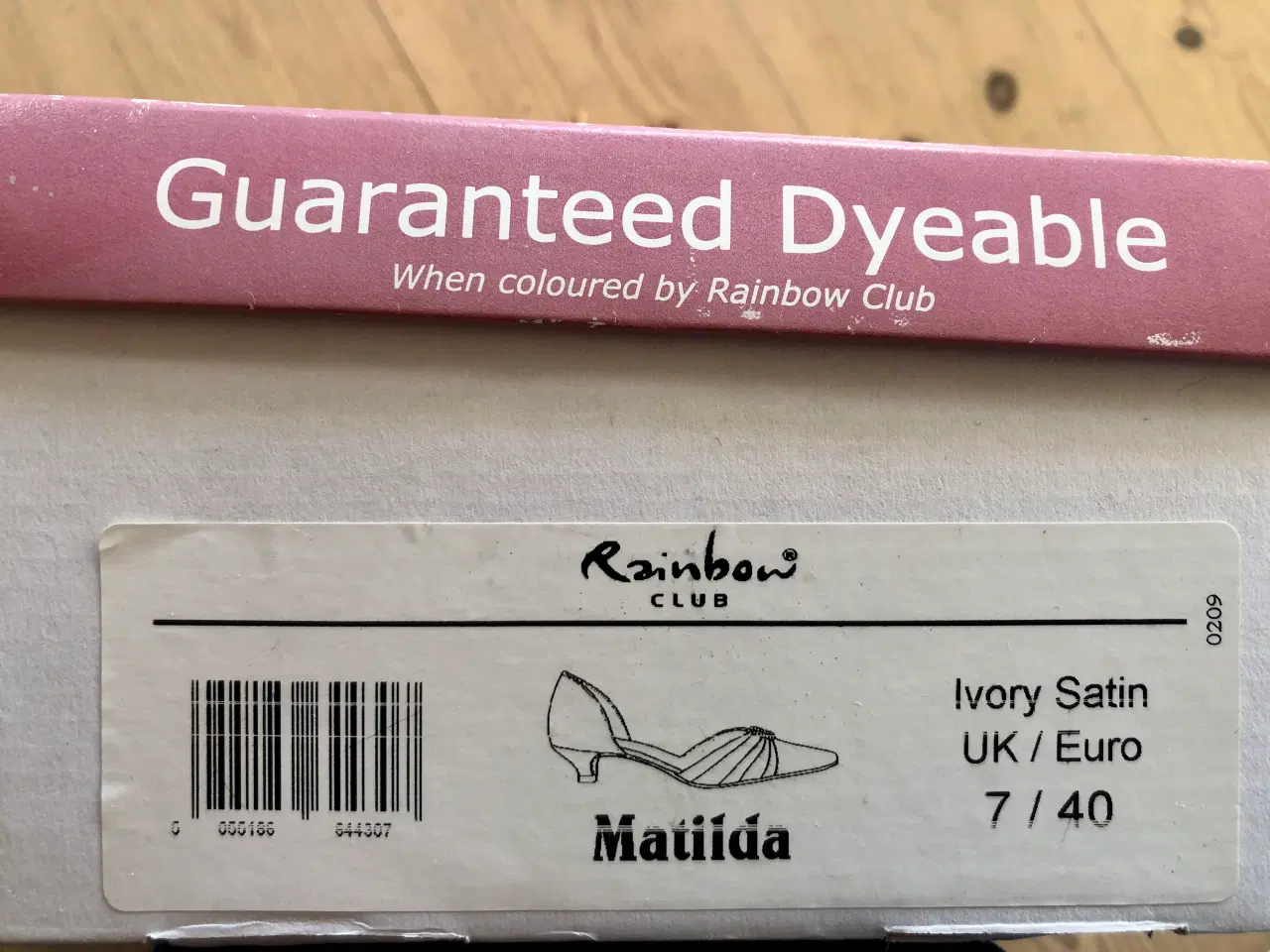 Billede 14 - Lilly brudekjole str 50, slør og sko str 40