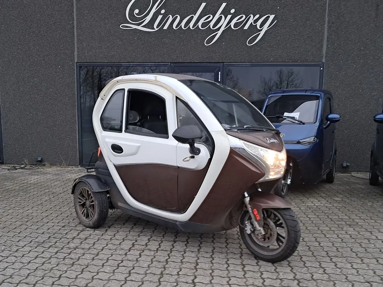 Billede 1 - Urban brun/hvid