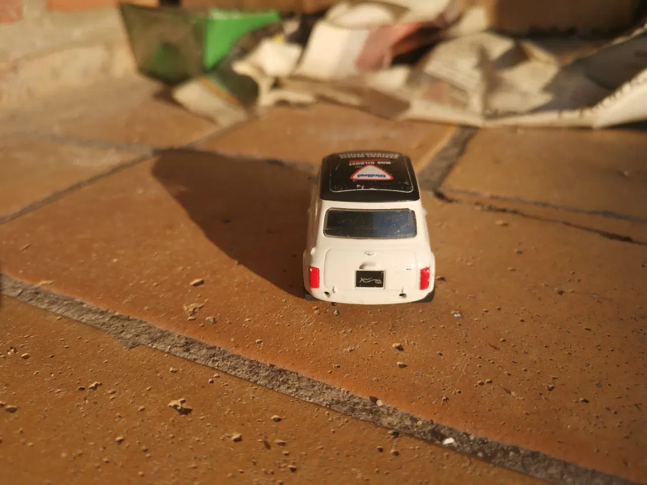 Billede 4 - Mini Cooper 1300 med Dinitrol Reklame