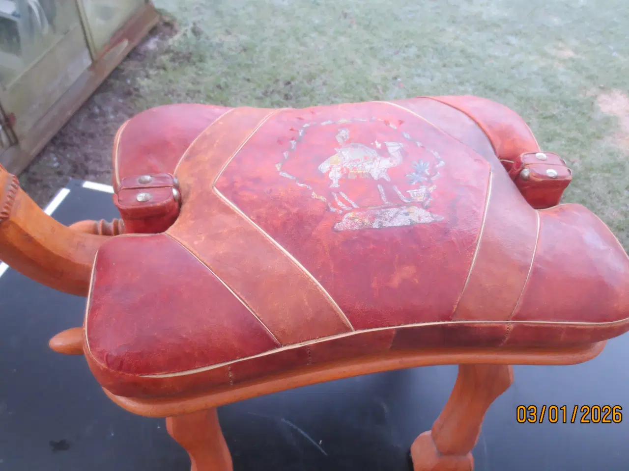 Billede 2 - 1 stk Drummedar Fodskammel med motiv