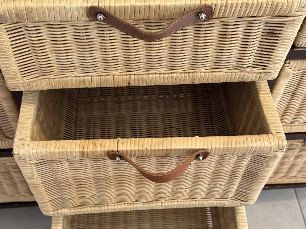 Billede 4 - Fin kommode med patina