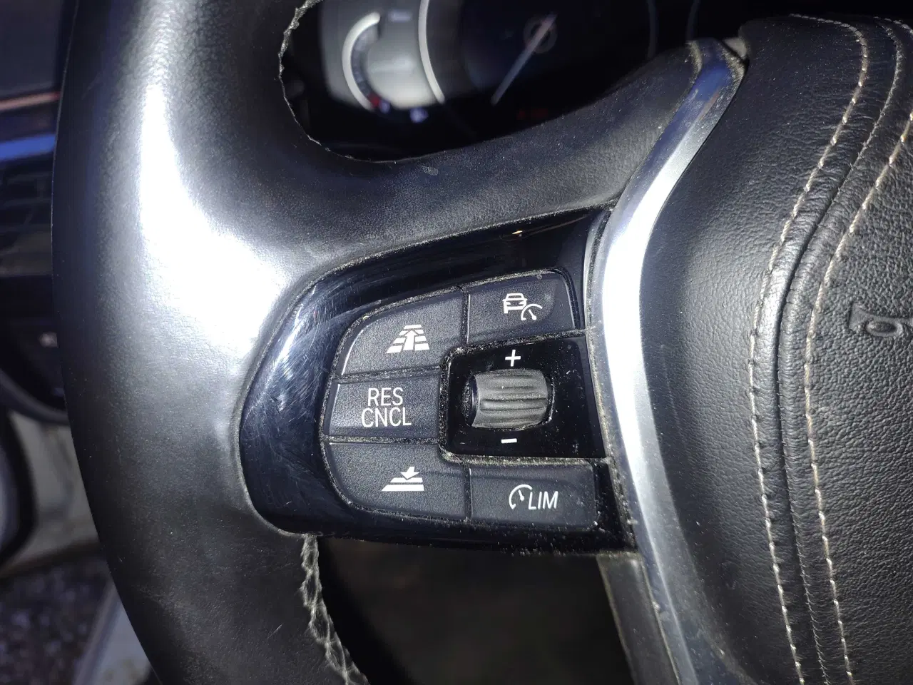 Billede 3 - BMW 520d G31, adaptiv fartpilot, Læder