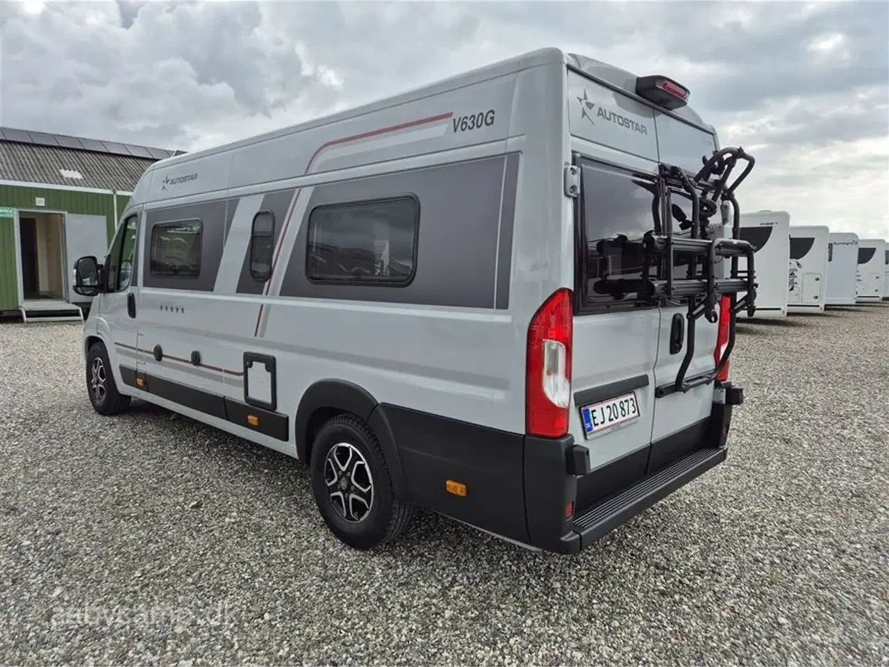 Billede 3 - 2024 - Autostar van V630G Design Edition   Luksus Van. Automatgear. lædersæder.  Alufælge, Batterier. solceller. markise. cykelstativ.  stor hæve/sænke seng i bagenden.  DER TAGES FORBEHOLD FOR ÆNDRINGER I KM. TAL!!