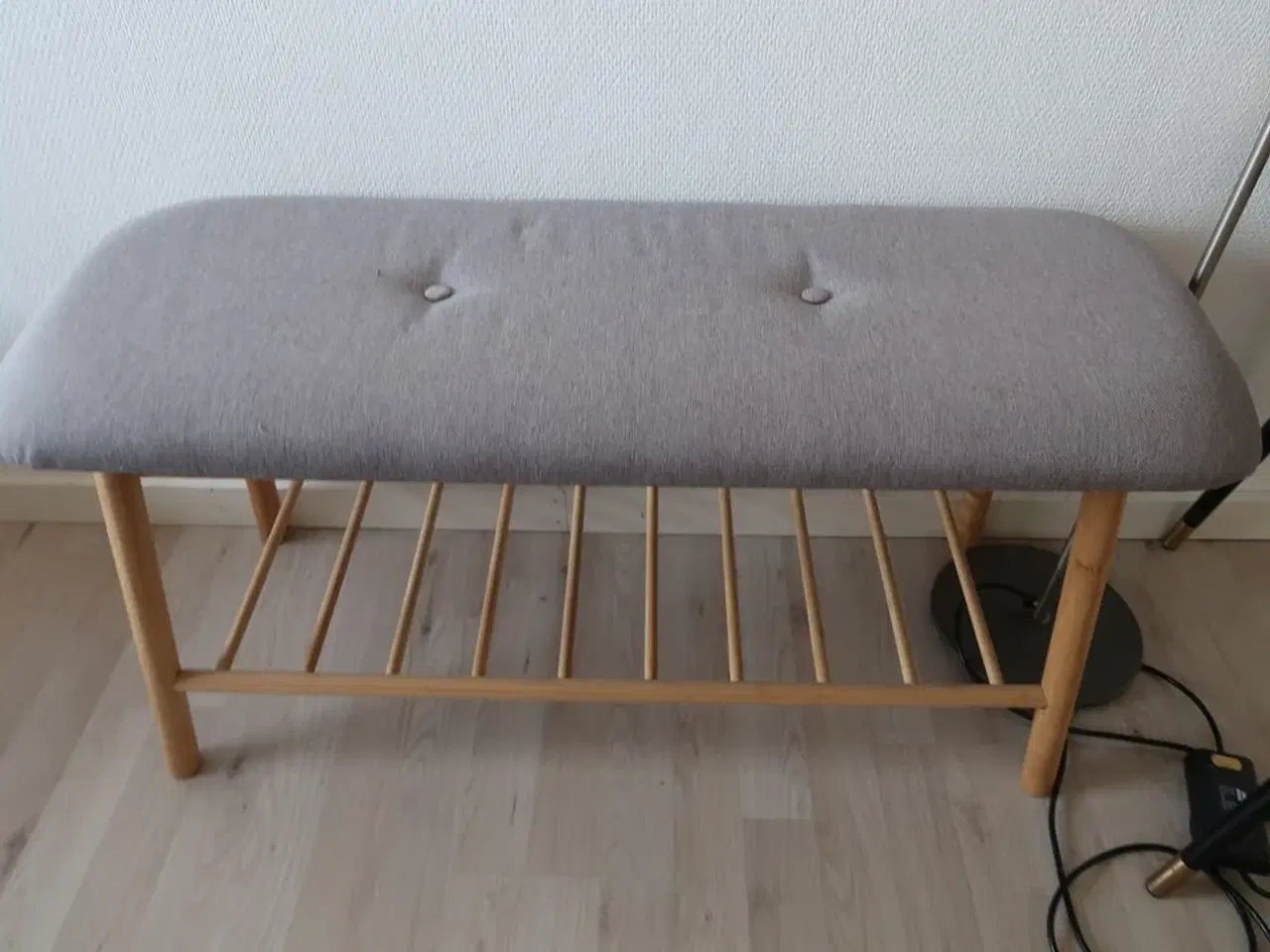 Billede 2 - Bænk, Bord & lampe